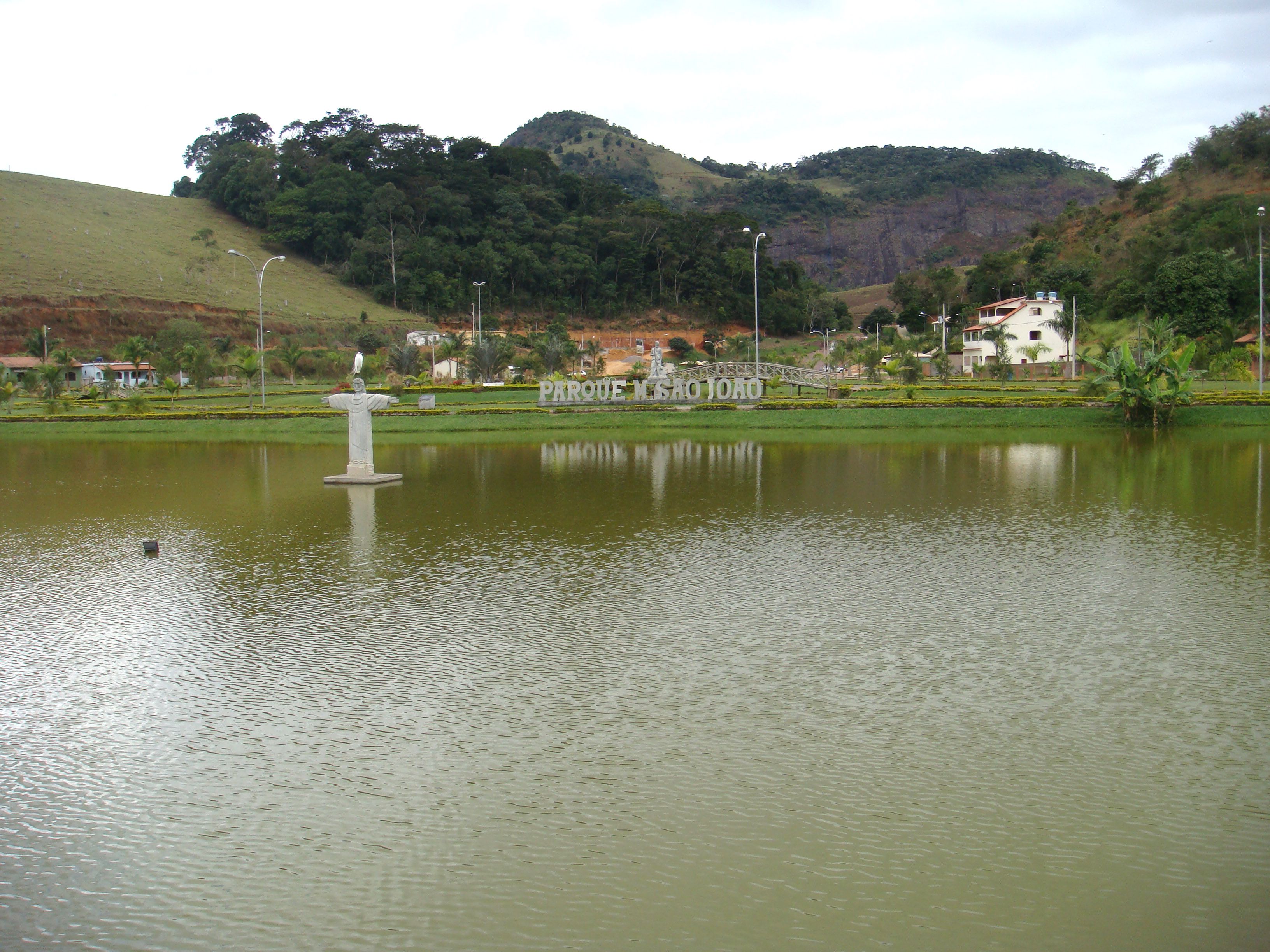 Cartão Postal de Pedra Dourada