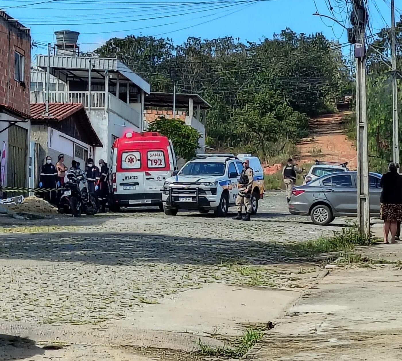 Homem morre após ser baleado em Divinópolis; dois ficaram feridos